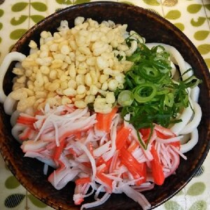 カニかまとネギと天かすのぶっかけうどん